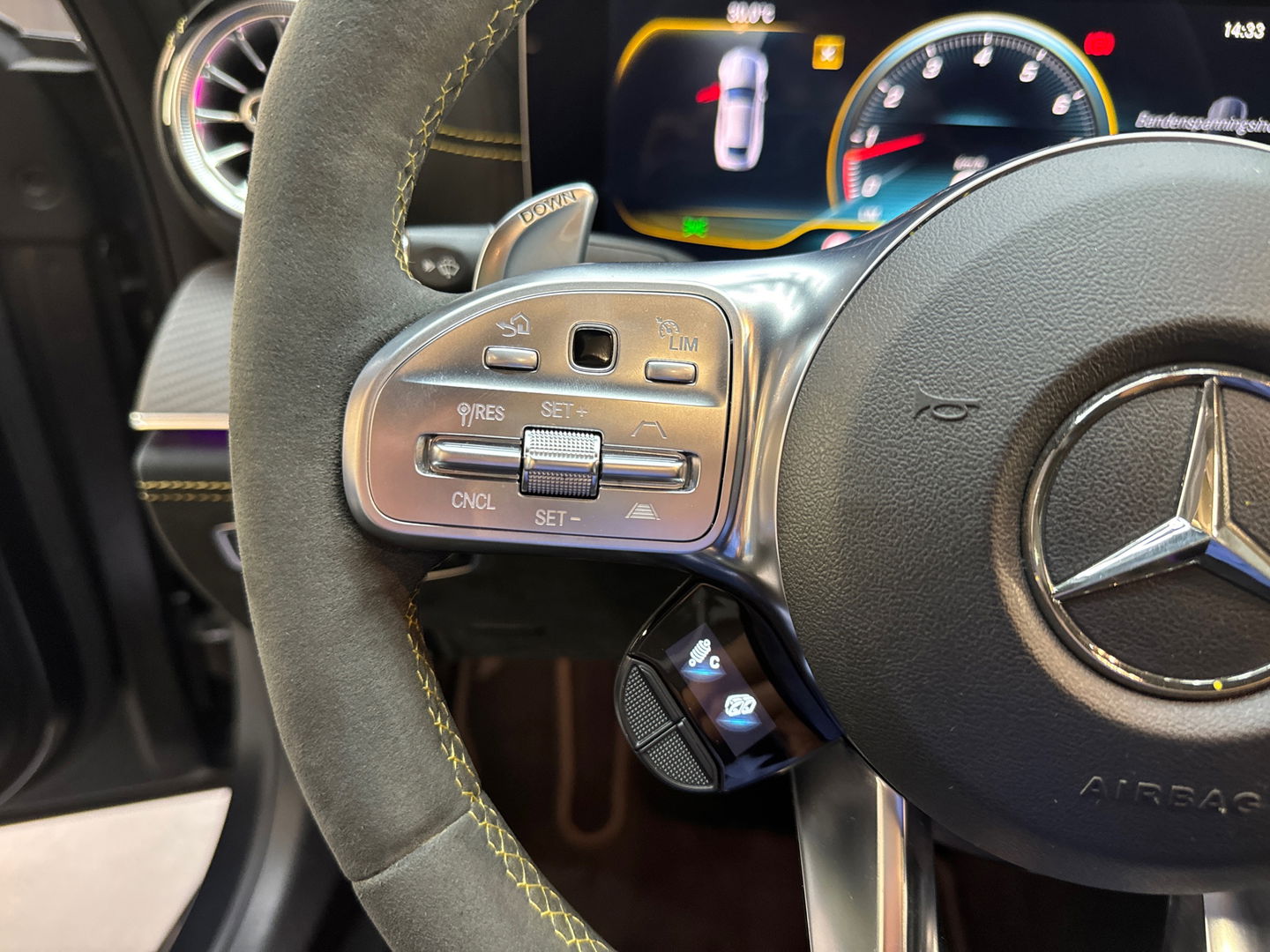 Mercedes-Benz AMG GT 4-Door Coupe AMG 63 S 4M+ Ceramic|Kuip