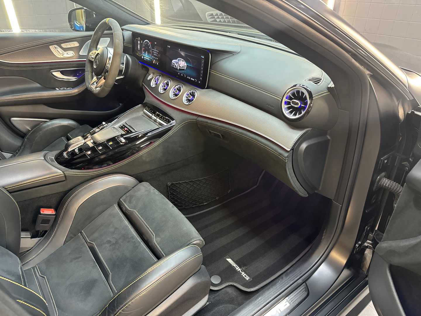 Mercedes-Benz AMG GT 4-Door Coupe AMG 63 S 4M+ Ceramic|Kuip