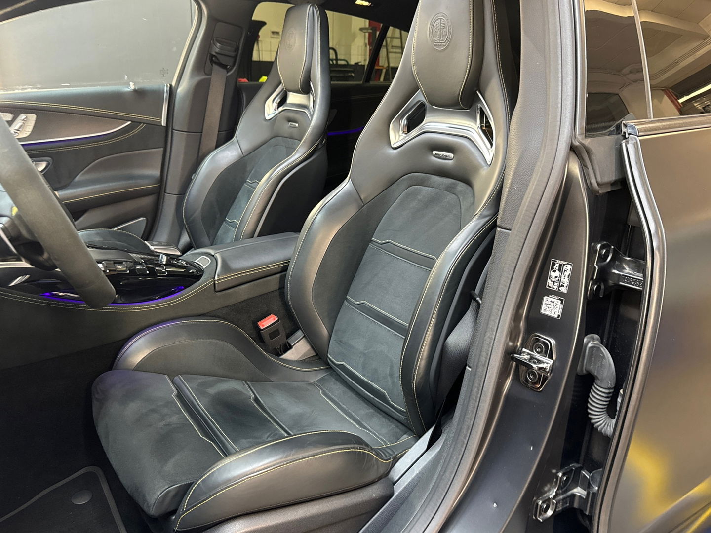 Mercedes-Benz AMG GT 4-Door Coupe AMG 63 S 4M+ Ceramic|Kuip