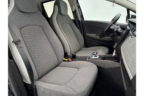 Renault ZOE R110 Life 52 kWh Huur Accu | Elektrisch | Airco LED Camera Carplay Cruise 16"LMV Parkeersensoren