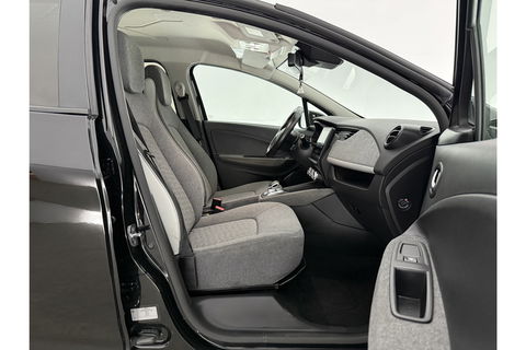 Renault ZOE R110 Life 52 kWh Huur Accu | Elektrisch | Airco LED Camera Carplay Cruise 16"LMV Parkeersensoren