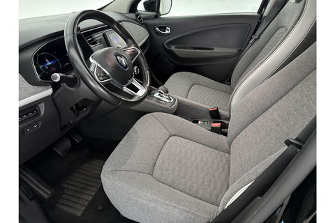 Renault ZOE R110 Life 52 kWh Huur Accu | Elektrisch | Airco LED Camera Carplay Cruise 16"LMV Parkeersensoren