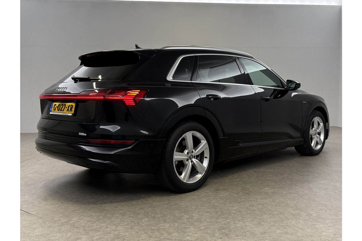 Audi e-tron 50 Quattro Launch edition plus 71 kWh 313PK Pano LED Virtual Memory Carplay Clima Cruise Navi PDC 20''LMV