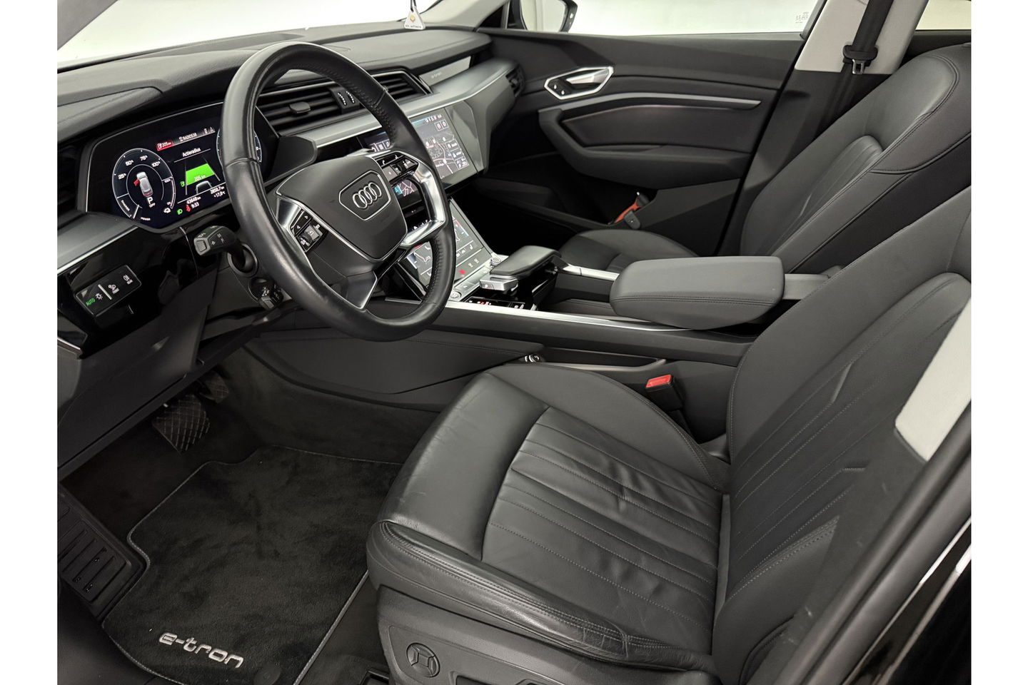 Audi e-tron 50 Quattro Launch edition plus 71 kWh 313PK Pano LED Virtual Memory Carplay Clima Cruise Navi PDC 20''LMV