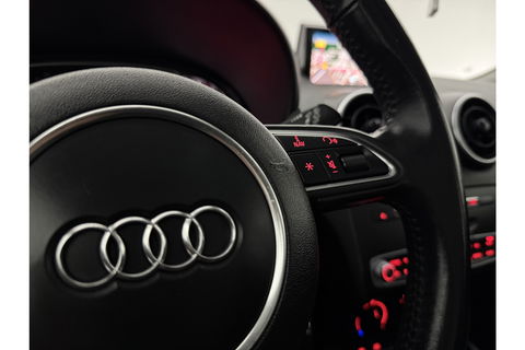 Audi A1 1.0 TFSI S-line Airco Cruise Navigatie 17"LMV