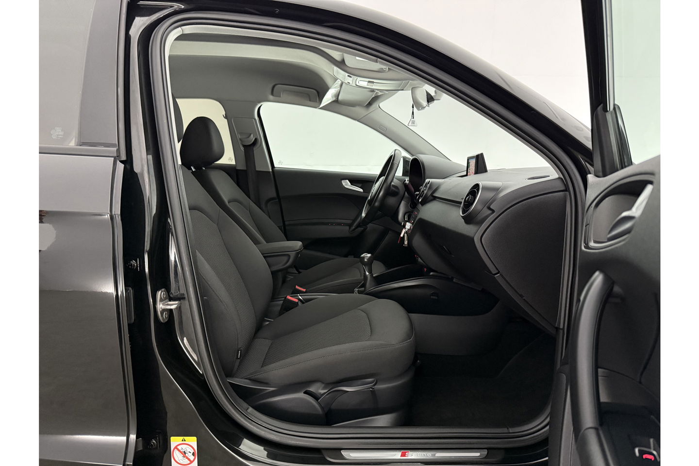 Audi A1 1.0 TFSI S-line Airco Cruise Navigatie 17"LMV