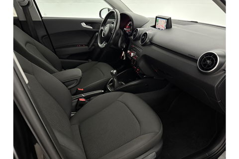Audi A1 1.0 TFSI S-line Airco Cruise Navigatie 17"LMV