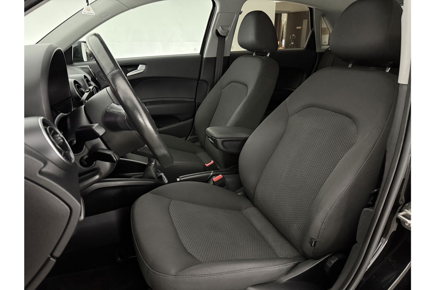 Audi A1 1.0 TFSI S-line Airco Cruise Navigatie 17"LMV