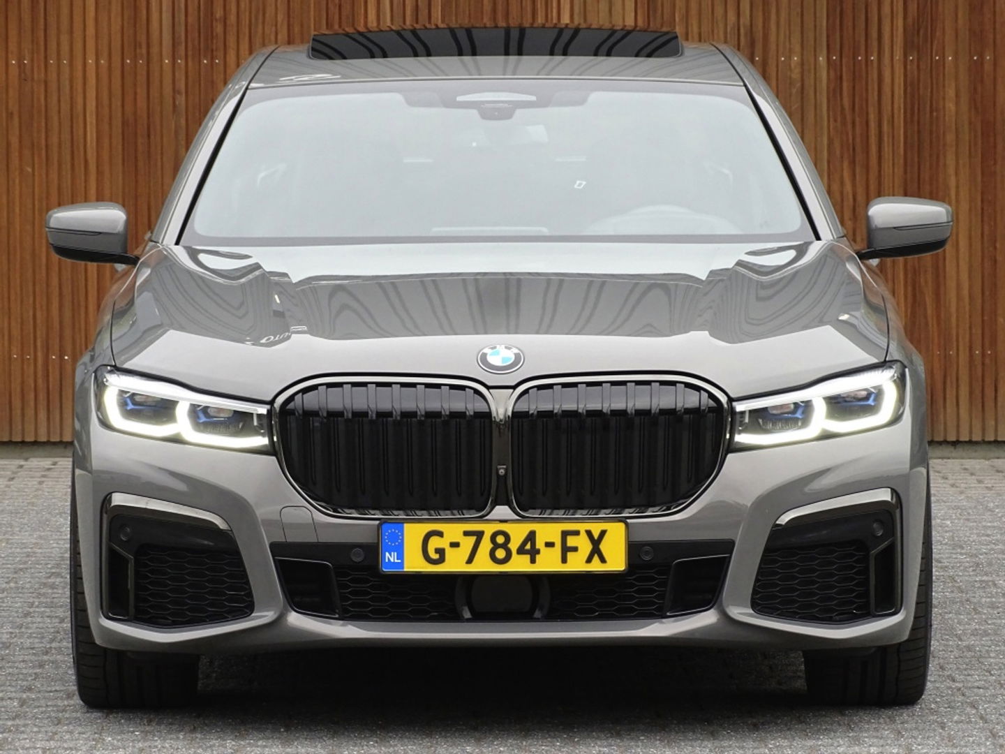 BMW 7 Serie 745e High Executive 394PK M-Individual / laser / 360° / VIP *NAP