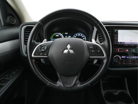 Mitsubishi Outlander 2.0 PHEV Business Edition X-Line AWD Aut. *NAVI-FULLMAP | LEATHER-FABRIC | COMFORT-SEATS | CAMERA | ECC | KEYLESS | SHIFT-PADDLES | TOWBAR | 16"ALU*