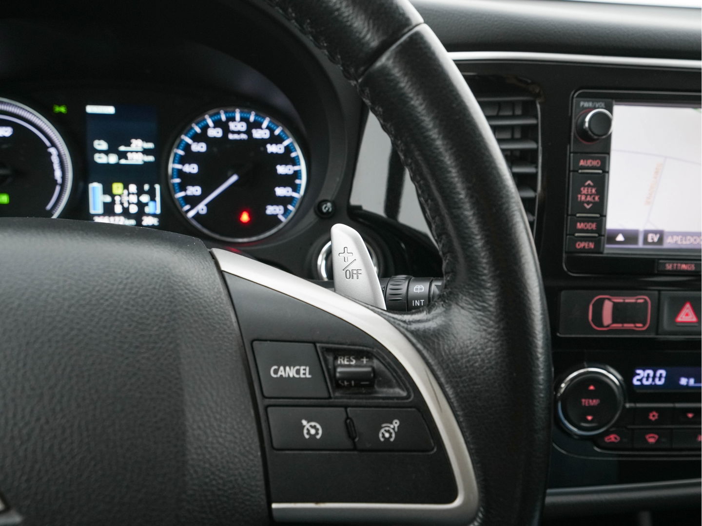 Mitsubishi Outlander 2.0 PHEV Business Edition X-Line AWD Aut. *NAVI-FULLMAP | LEATHER-FABRIC | COMFORT-SEATS | CAMERA | ECC | KEYLESS | SHIFT-PADDLES | TOWBAR | 16"ALU*