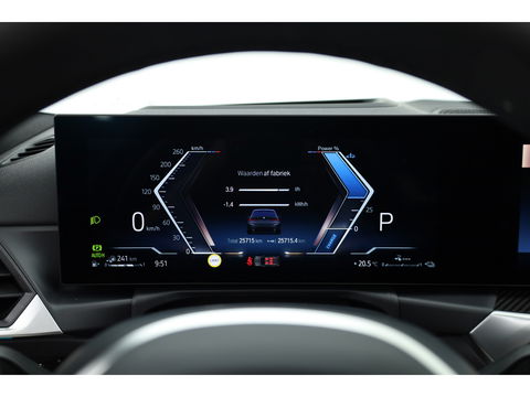 BMW 3 Serie Touring 330e M Sport | Pano | HUD | Carbon int. | 19'' | Adapt. Cruise | Elek. Stoelen