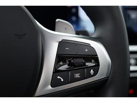 BMW 3 Serie Touring 330e M Sport | Pano | HUD | Carbon int. | 19'' | Adapt. Cruise | Elek. Stoelen