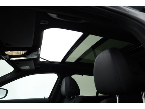 BMW 3 Serie Touring 330e M Sport | Pano | HUD | Carbon int. | 19'' | Adapt. Cruise | Elek. Stoelen