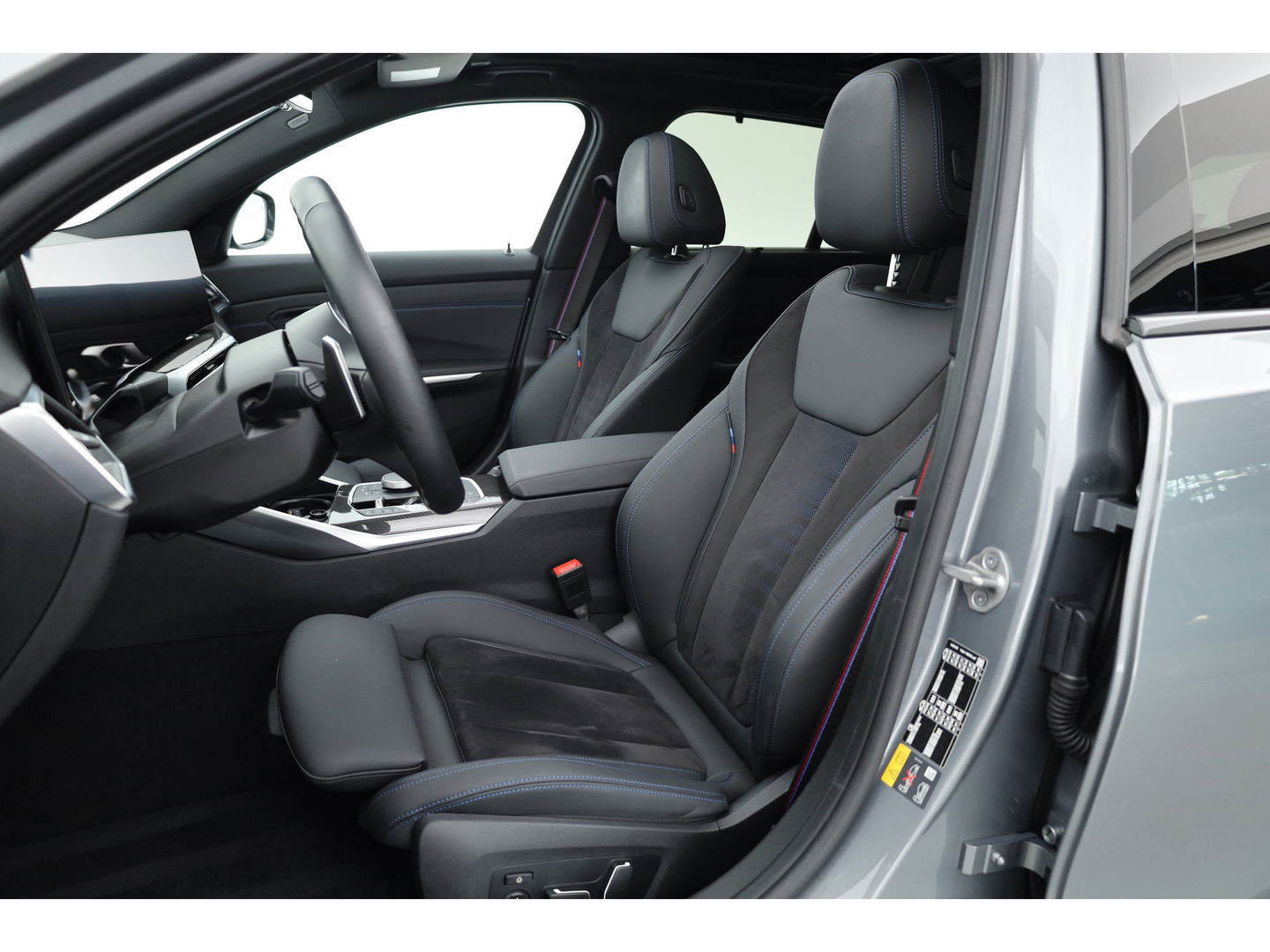 BMW 3 Serie Touring 330e M Sport | Pano | HUD | Carbon int. | 19'' | Adapt. Cruise | Elek. Stoelen