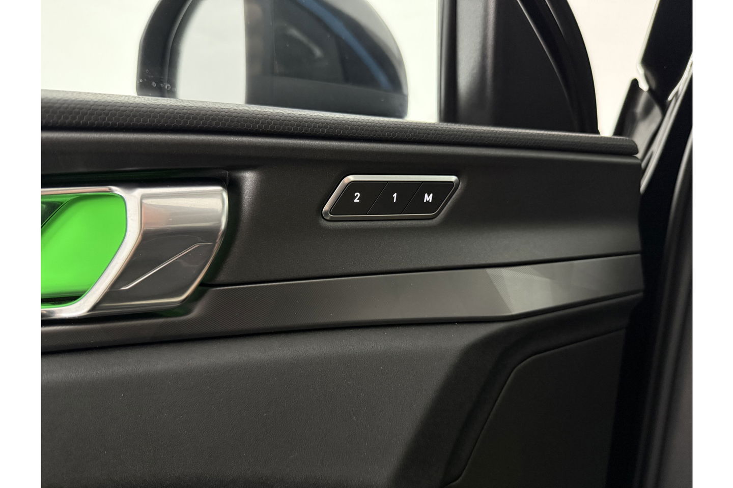 Lynk Co 01 1.5 Hybride 360Camera Pano ACC Sfeerverl. LED Memory Carplay Clima Navi Virtual 20"LMV