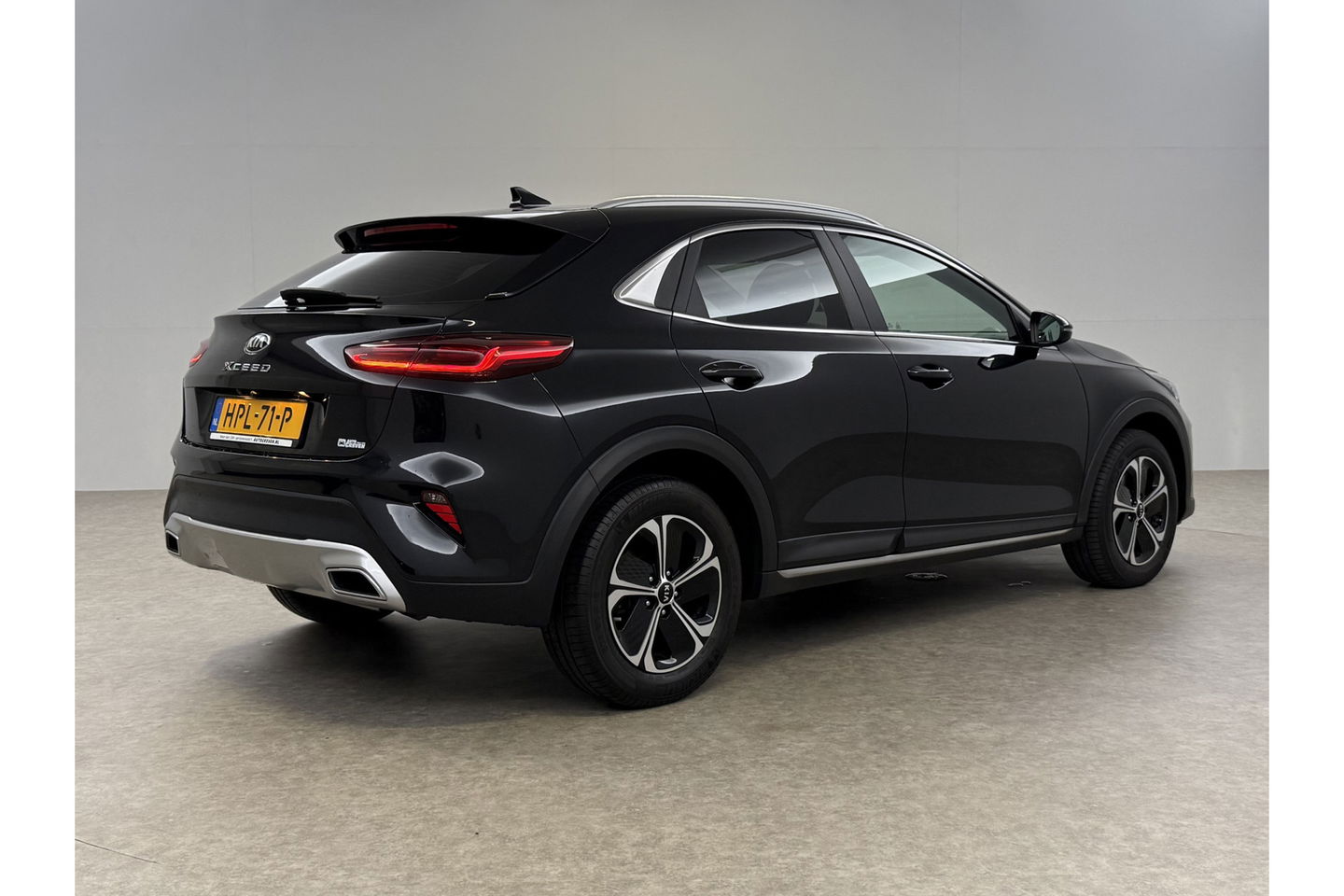 Kia Xceed 1.6 GDi PHEV ExecutiveLine 165PK Camera Carplay LED Cruise Clima Navigatie 16"LMV Parkeersensoren