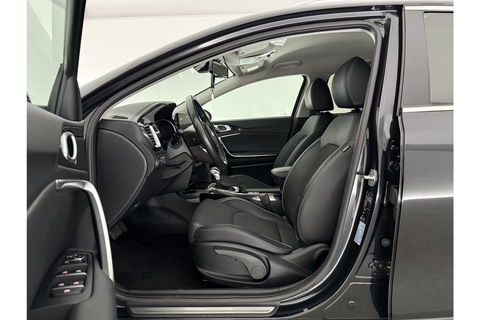 Kia Xceed 1.6 GDi PHEV ExecutiveLine 165PK Camera Carplay LED Cruise Clima Navigatie 16"LMV Parkeersensoren