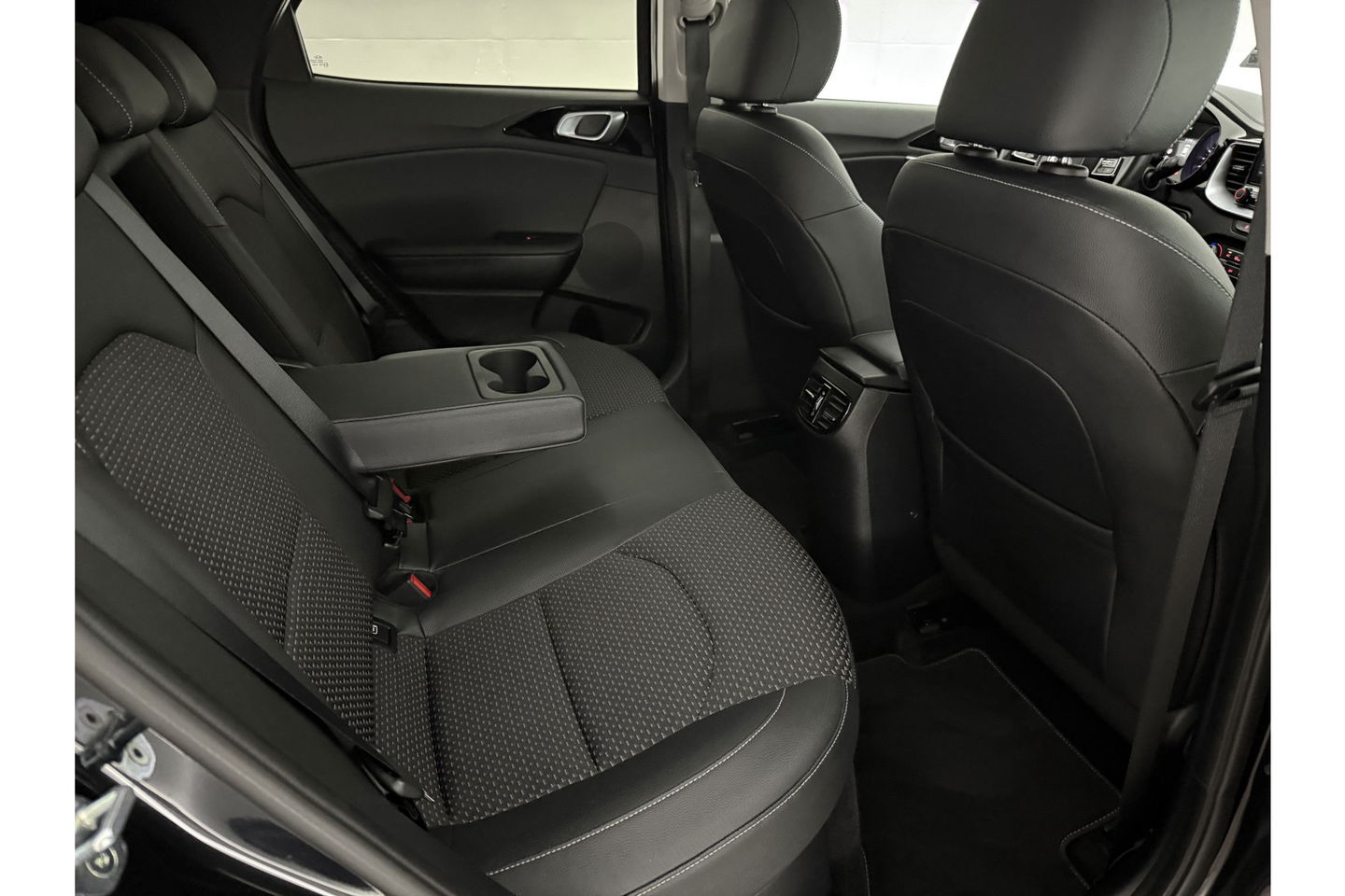 Kia Xceed 1.6 GDi PHEV ExecutiveLine 165PK Camera Carplay LED Cruise Clima Navigatie 16"LMV Parkeersensoren