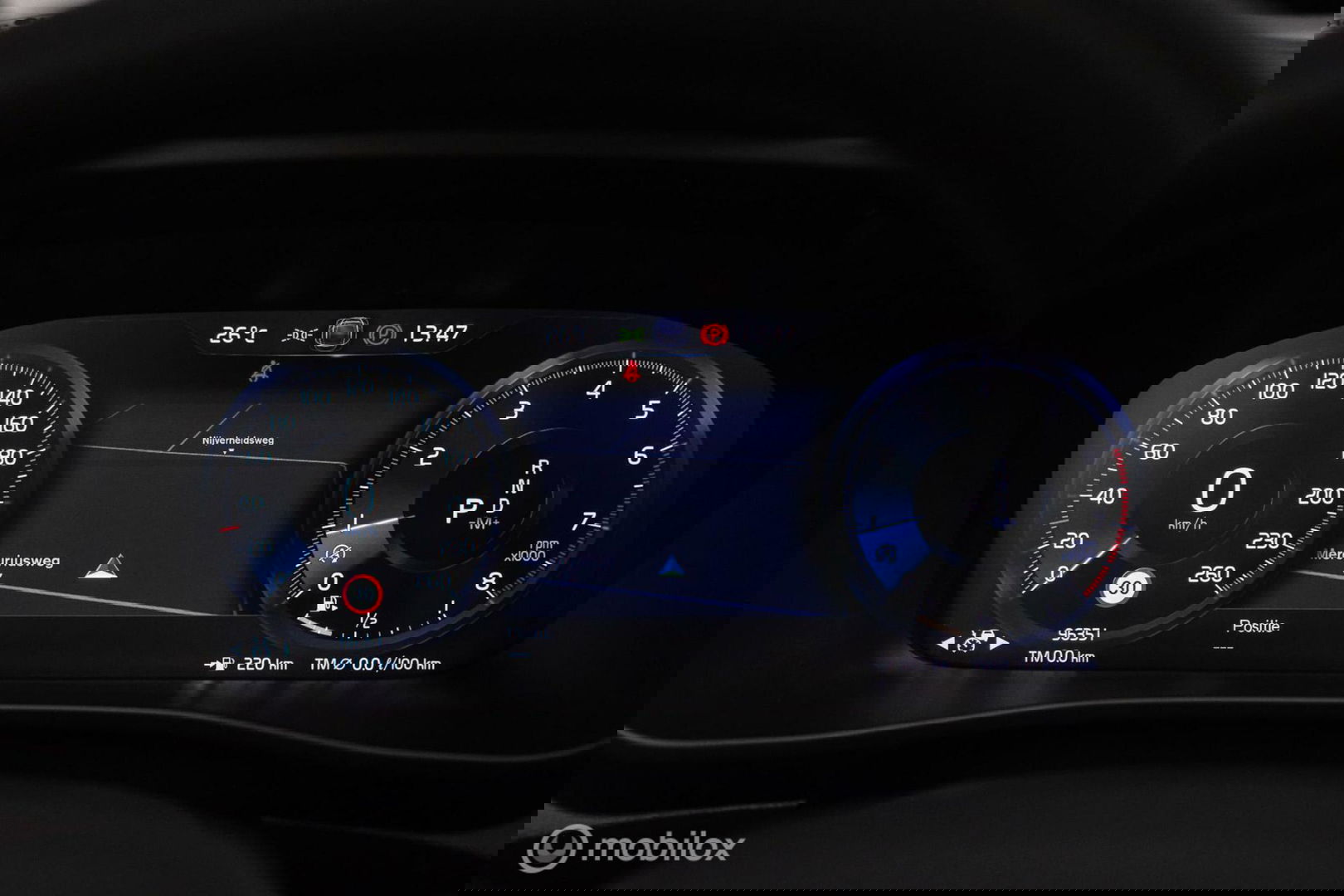 Volvo XC40 1.5 T2 Momentum | Schuifdak | Trekhaak | Camera | LED | stoel & stuurwielwarming |