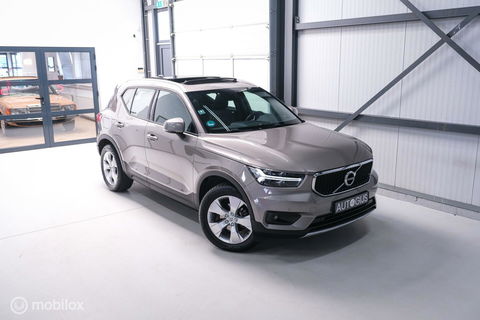 Volvo XC40 1.5 T2 Momentum | Schuifdak | Trekhaak | Camera | LED | stoel & stuurwielwarming |