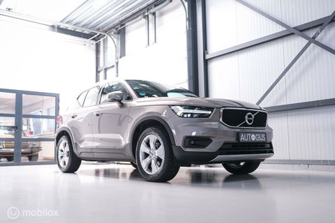Volvo XC40 1.5 T2 Momentum | Schuifdak | Trekhaak | Camera | LED | stoel & stuurwielwarming |