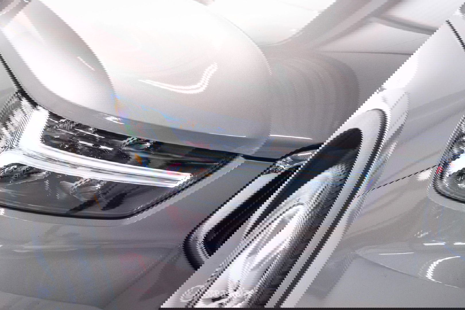 Volvo XC40 1.5 T2 Momentum | Schuifdak | Trekhaak | Camera | LED | stoel & stuurwielwarming |