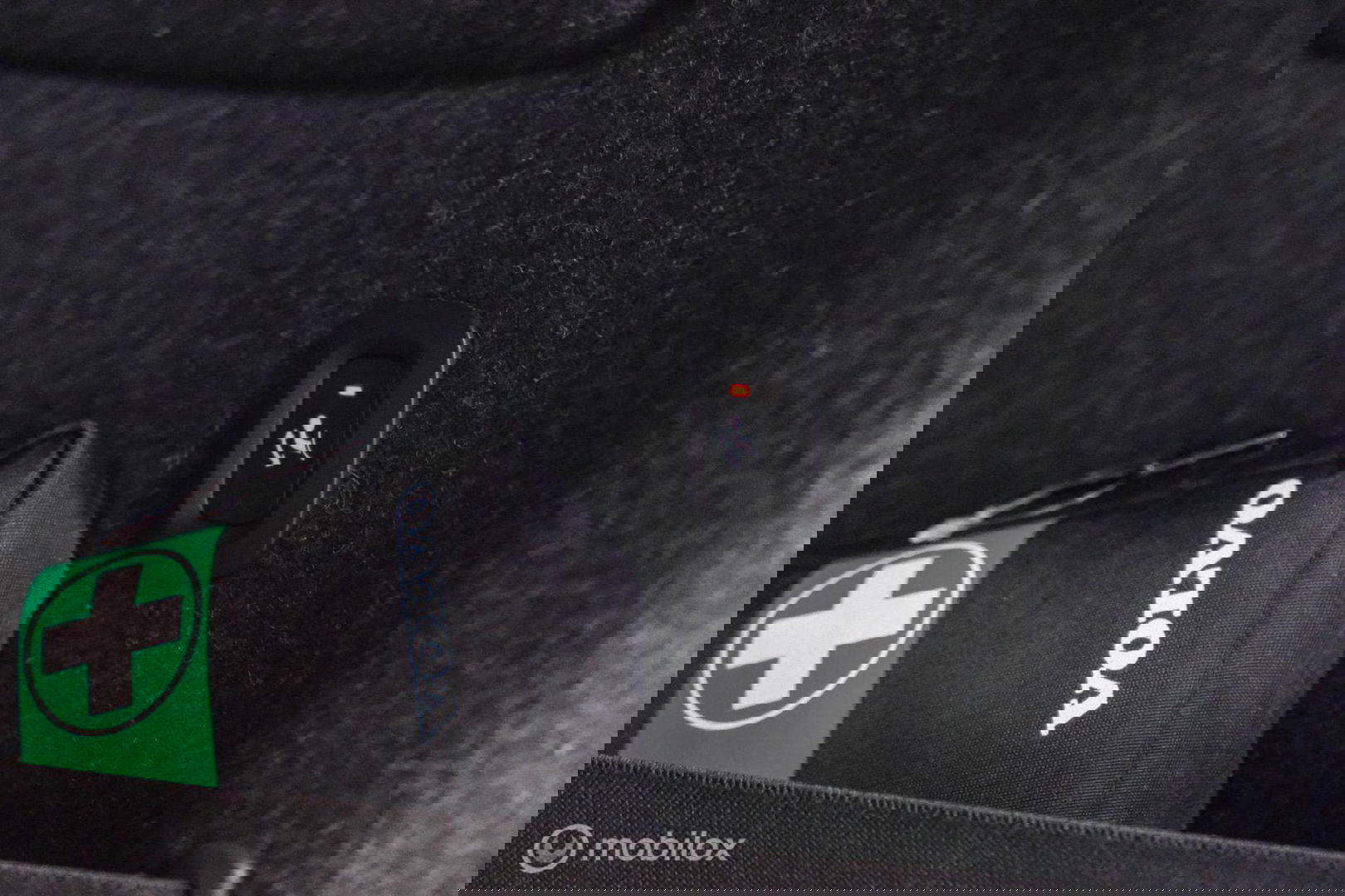 Volvo XC40 1.5 T2 Momentum | Schuifdak | Trekhaak | Camera | LED | stoel & stuurwielwarming |