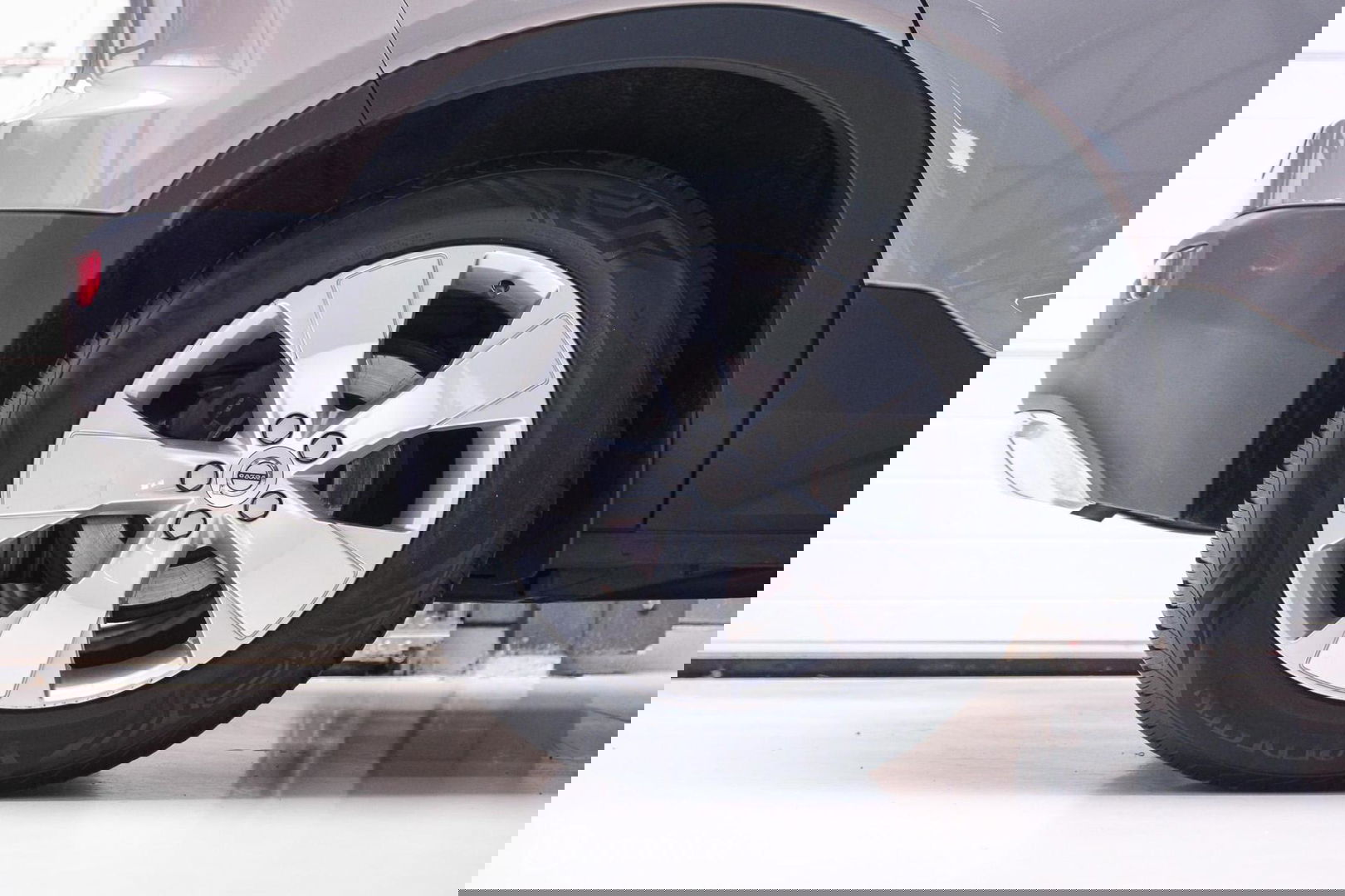 Volvo XC40 1.5 T2 Momentum | Schuifdak | Trekhaak | Camera | LED | stoel & stuurwielwarming |