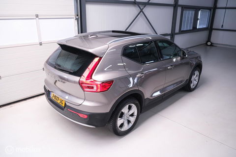 Volvo XC40 1.5 T2 Momentum | Schuifdak | Trekhaak | Camera | LED | stoel & stuurwielwarming |