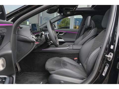 Mercedes-Benz E-Klasse E300e AMG 313pk Hybrid Panoramadak Hyperscreen Burmester 4D Night pakket NLauto NIEUW NIEUW NIEUW!!!