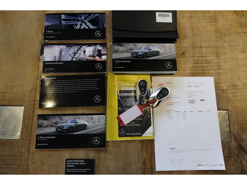 Mercedes-Benz E-Klasse E300e AMG 313pk Hybrid Panoramadak Hyperscreen Burmester 4D Night pakket NLauto NIEUW NIEUW NIEUW!!!