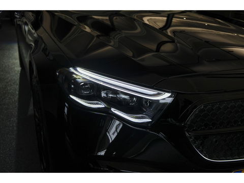 Mercedes-Benz E-Klasse E300e AMG 313pk Hybrid Panoramadak Hyperscreen Burmester 4D Night pakket NLauto NIEUW NIEUW NIEUW!!!