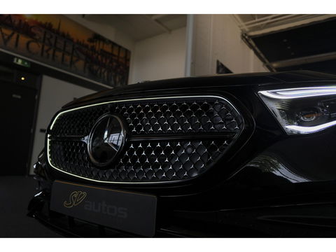 Mercedes-Benz E-Klasse E300e AMG 313pk Hybrid Panoramadak Hyperscreen Burmester 4D Night pakket NLauto NIEUW NIEUW NIEUW!!!