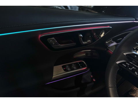 Mercedes-Benz E-Klasse E300e AMG 313pk Hybrid Panoramadak Hyperscreen Burmester 4D Night pakket NLauto NIEUW NIEUW NIEUW!!!