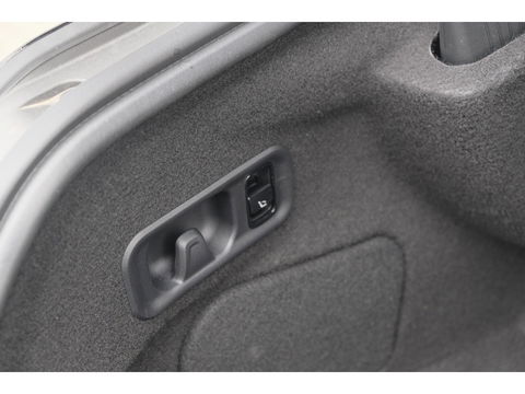 Mercedes-Benz E-Klasse E300e AMG 313pk Hybrid Panoramadak Hyperscreen Burmester 4D Night pakket NLauto NIEUW NIEUW NIEUW!!!