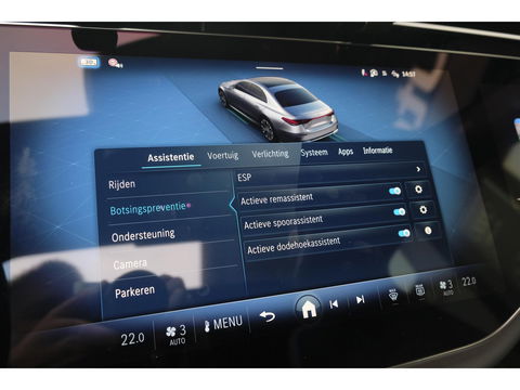 Mercedes-Benz E-Klasse E300e AMG 313pk Hybrid Panoramadak Hyperscreen Burmester 4D Night pakket NLauto NIEUW NIEUW NIEUW!!!