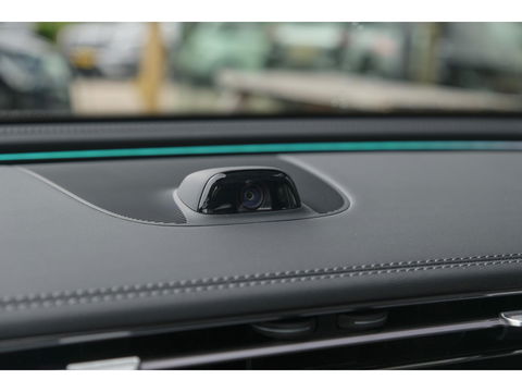 Mercedes-Benz E-Klasse E300e AMG 313pk Hybrid Panoramadak Hyperscreen Burmester 4D Night pakket NLauto NIEUW NIEUW NIEUW!!!