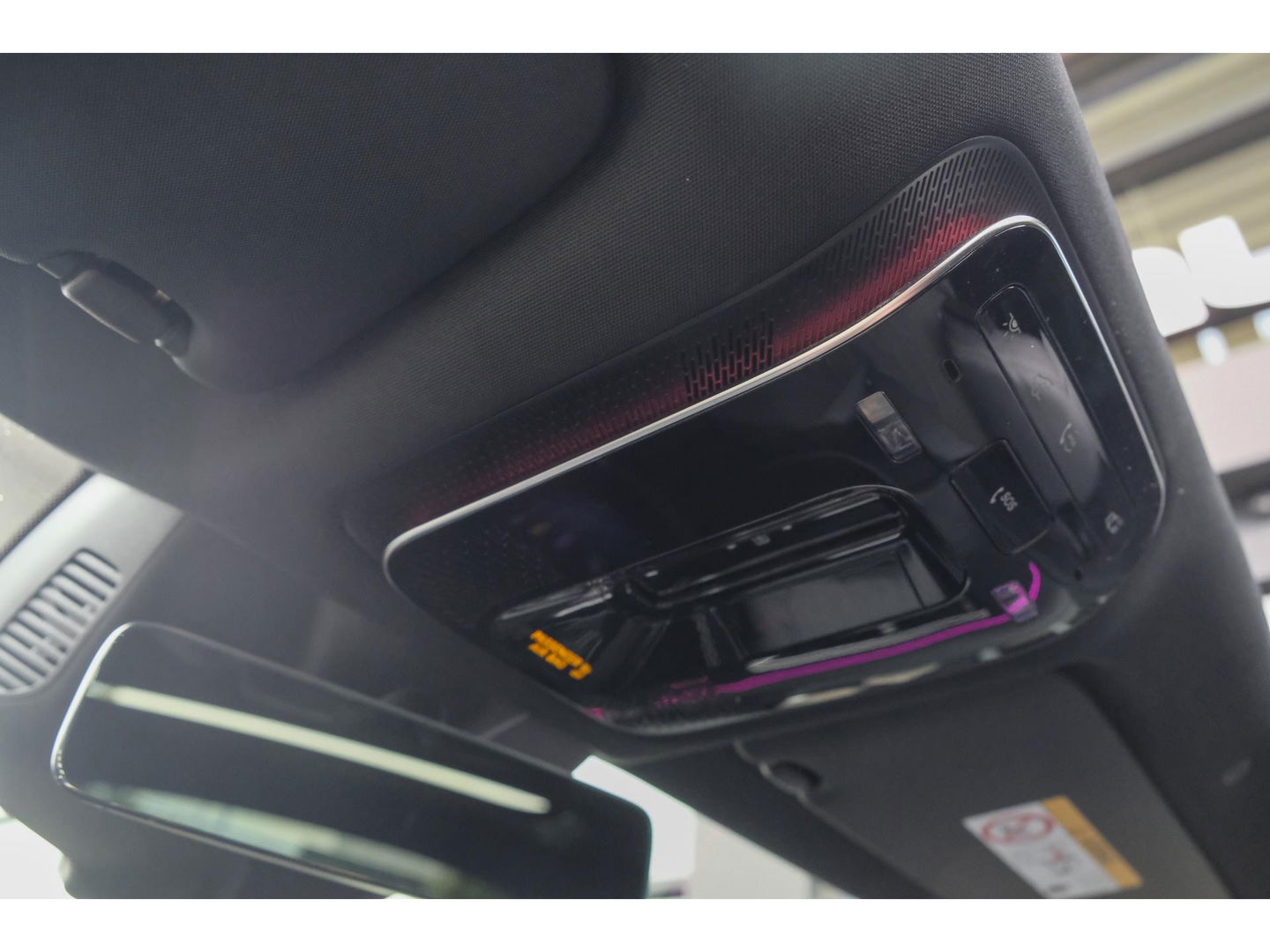Mercedes-Benz E-Klasse E300e AMG 313pk Hybrid Panoramadak Hyperscreen Burmester 4D Night pakket NLauto NIEUW NIEUW NIEUW!!!