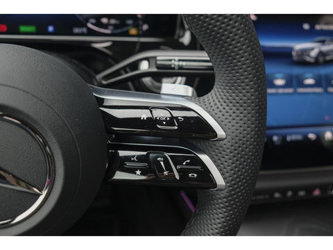 Mercedes-Benz E-Klasse E300e AMG 313pk Hybrid Panoramadak Hyperscreen Burmester 4D Night pakket NLauto NIEUW NIEUW NIEUW!!!