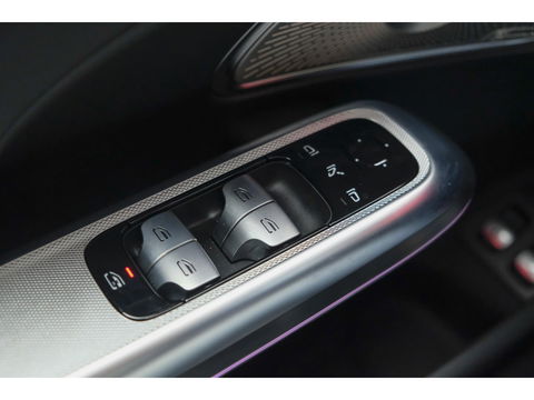 Mercedes-Benz E-Klasse E300e AMG 313pk Hybrid Panoramadak Hyperscreen Burmester 4D Night pakket NLauto NIEUW NIEUW NIEUW!!!