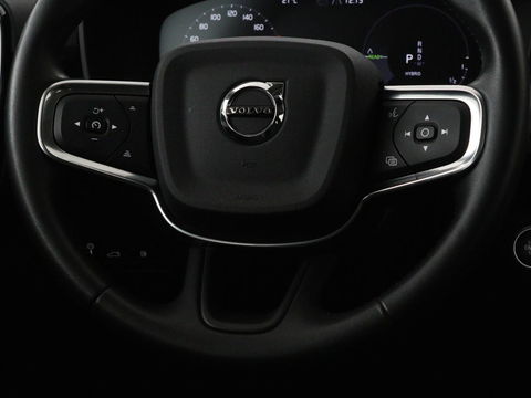 Volvo XC40 1.5 T5 Recharge Business Pro | Panoramadak | Stoel & stuurverwarming | Trekhaak | 360 camera | Adaptive cruise | Harman/Kardon | Carplay | Navigatie | Full LED