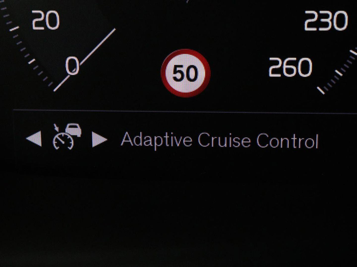 Volvo XC40 1.5 T5 Recharge Business Pro | Panoramadak | Stoel & stuurverwarming | Trekhaak | 360 camera | Adaptive cruise | Harman/Kardon | Carplay | Navigatie | Full LED