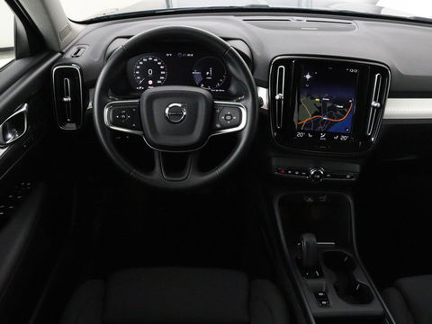 Volvo XC40 1.5 T5 Recharge Business Pro | Panoramadak | Stoel & stuurverwarming | Trekhaak | 360 camera | Adaptive cruise | Harman/Kardon | Carplay | Navigatie | Full LED