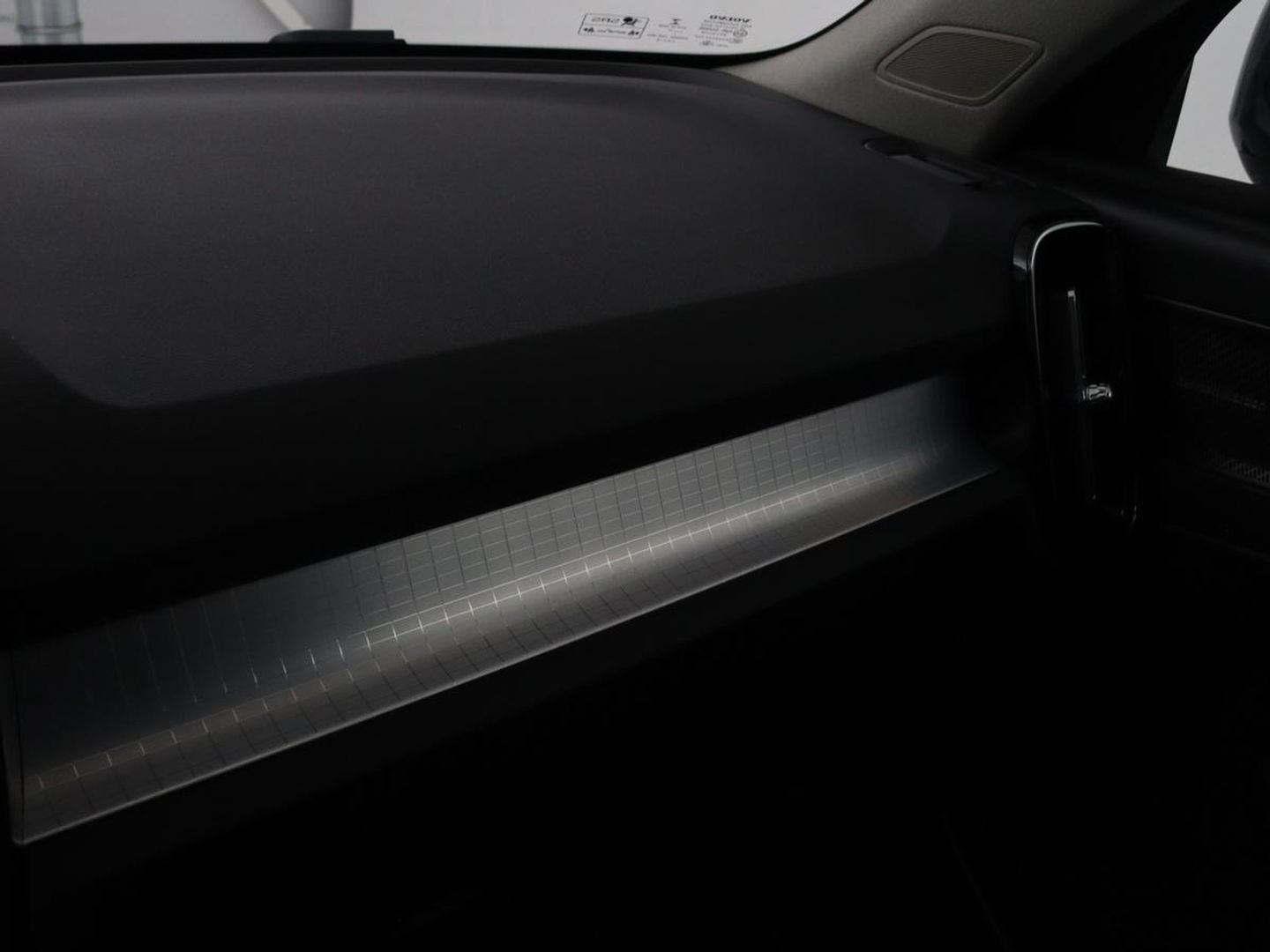 Volvo XC40 1.5 T5 Recharge Business Pro | Panoramadak | Stoel & stuurverwarming | Trekhaak | 360 camera | Adaptive cruise | Harman/Kardon | Carplay | Navigatie | Full LED