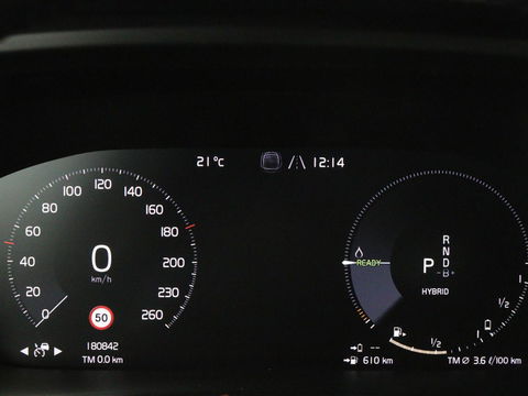 Volvo XC40 1.5 T5 Recharge Business Pro | Panoramadak | Stoel & stuurverwarming | Trekhaak | 360 camera | Adaptive cruise | Harman/Kardon | Carplay | Navigatie | Full LED