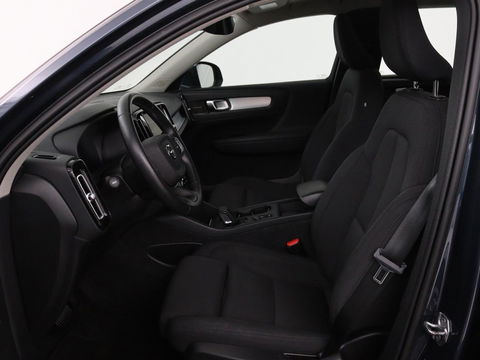 Volvo XC40 1.5 T5 Recharge Business Pro | Panoramadak | Stoel & stuurverwarming | Trekhaak | 360 camera | Adaptive cruise | Harman/Kardon | Carplay | Navigatie | Full LED