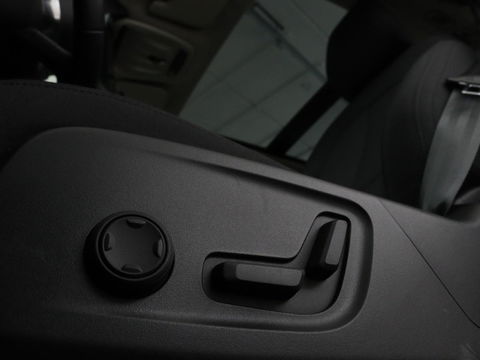 Volvo XC40 1.5 T5 Recharge Business Pro | Panoramadak | Stoel & stuurverwarming | Trekhaak | 360 camera | Adaptive cruise | Harman/Kardon | Carplay | Navigatie | Full LED