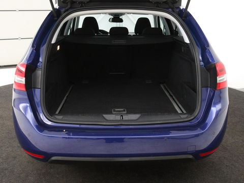 Peugeot 308 1.5 BlueHDi Executive | 1e eigenaar | Panoramadak | Carplay | Climate control | Navigatie | Parkeerhulp | Cruise control
