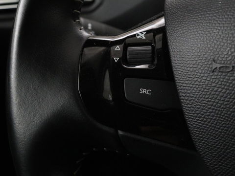 Peugeot 308 1.5 BlueHDi Executive | 1e eigenaar | Panoramadak | Carplay | Climate control | Navigatie | Parkeerhulp | Cruise control
